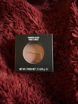 MAC Nuevo En Caja Power Blush Color Mocha .21 Oz Foto 1 de 4