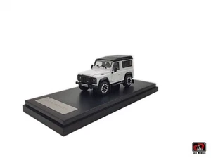 Land Rover Defender 90 Works V8 70th Edition, Maßstab 1:64 von LCD Modell - Bild 1 von 6