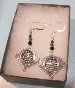 MLB Seattle Mariners baseball sports dangle beaded earrings w/gift box - Picture 1 of 3