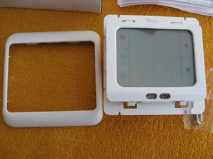 Raumthermostat digital  /  Raumtemperaturregler Fußbodenheizung - Bild 1 von 2