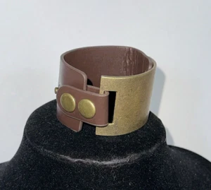J CREW Brass Button Brown Leather Snap Bracelet S/M Wrist  BID 4 CHARITY ❤️289x2 - Picture 1 of 3