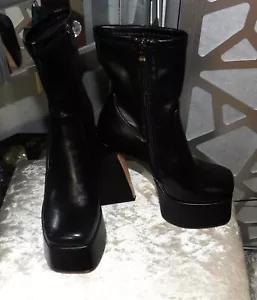 MID CALF BLACK PU PLATFORM TRIANGLE HEEL BOOTS ( SZ: 7) - Picture 1 of 7