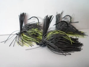 Quality *Living Rubber Bass Jigs *Quality Hooks* 3/8 Ounce * Lot of 3 * Rattles* - Picture 1 of 4
