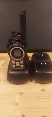 Motorola MR350R Talkabout 2-Way Radios 35m Walkie Talkies & Charger Set TESTED  - Image 1 of 4