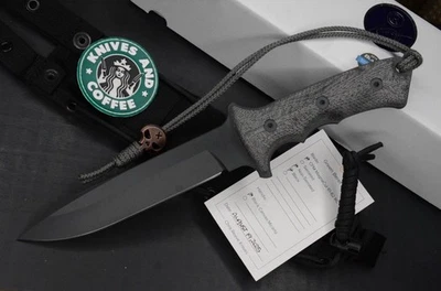 NUEVO Cuchillos Chris Reeve Boina Verde MAGNACUT Negro PVD con Cuentas de Necro de Latón y Parche Foto 1 de 4