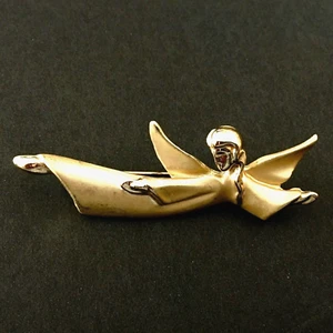 Vintage Giusti Angel Brooch Pin Gold Tone Satin Finish Flying Angel - Picture 1 of 3