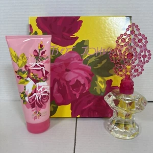 BETSEY JOHNSON 2 piece Gift Set 3.4 oz EDP & 6.7 Body Lotion NEW In gift Box - Picture 1 of 4