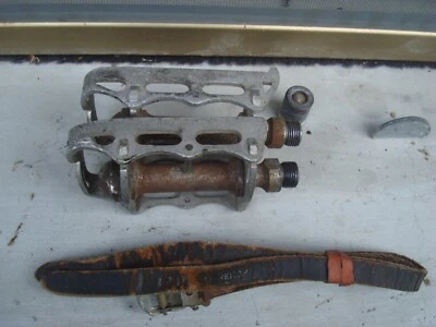 Pedali SHEFFIELD 673, corsa, cinghiette Bianchi, biciclette epoca - Immagine 1 di 4