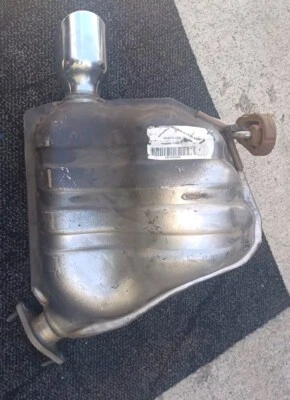 Resonador de escape y tubo de escape Mopar 68276649AA Jeep Grand Cherokee 2014-20 OEM Foto 1 de 4