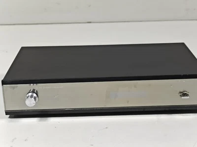 UHF-70D Diversity Receiver - Untested, Turns On, No Cable - Image 1 of 4