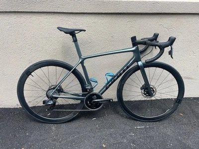 Giant TCR Advanced SL 2023 1 EJE mediano Foto 1 de 4