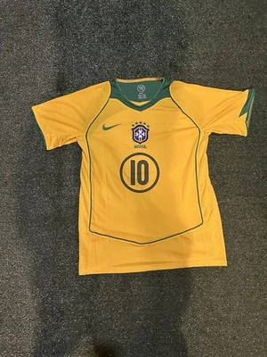 NIKE BRAZIL 2004 RE-ISSUE JERSEY WITH RONALDINHO 10 Size Large - Image 1 of 4