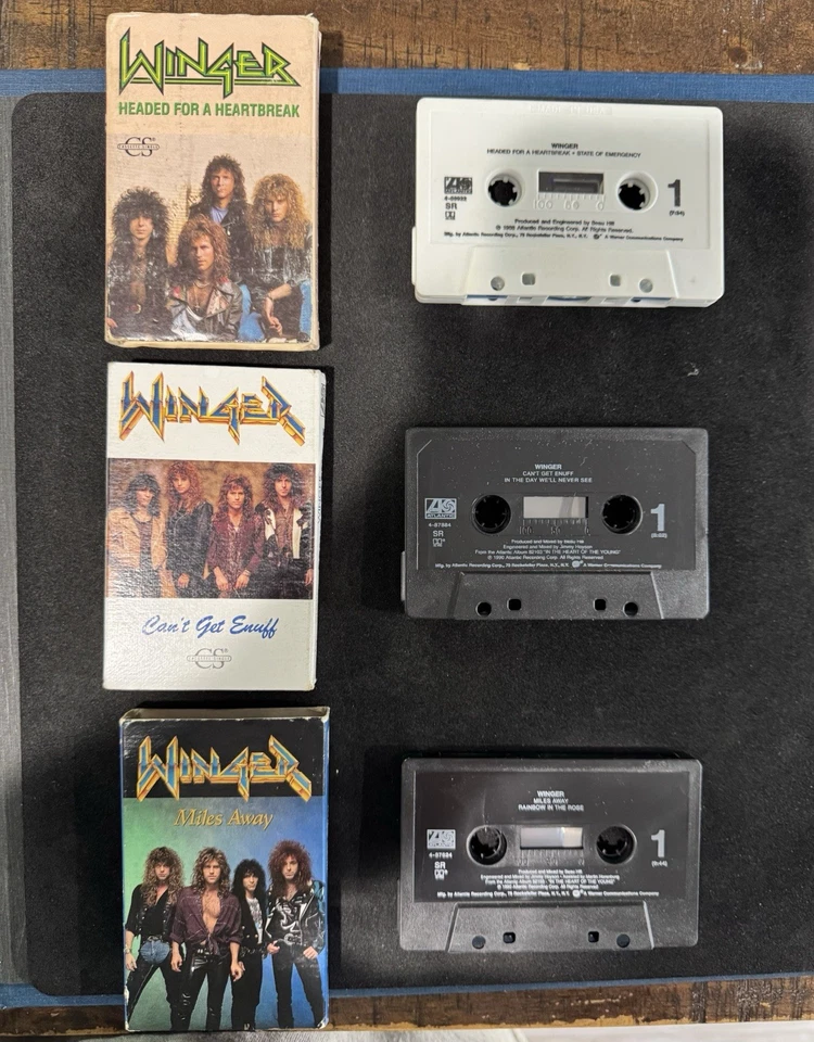 WINGER Cassette Tape Singles, Headed For A Heartbreak,Miles Away,Can’t Get Enuff Foto 1 de 4