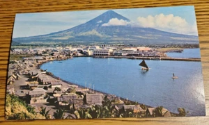 Filipinas-El pico volcánico Mt. Postal Mayon cerca de Legaspi - Pan Am Airlines - Imagen 1 de 2