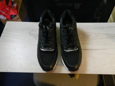 New Look zapatos de entrenamiento blanco y negro talla 8 ajuste ancho # Foto 1 de 4