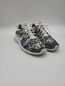 Nike Womens Kaishi 2.0 833667-011 Gray Running Shoes Sneakers Size 10 - Picture 1 of 6