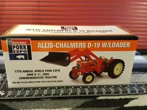 Ertl Allis Chalmers D-19 w/Loader 1/16 Diecast Farm Tractor Replica Collectible - Picture 1 of 5