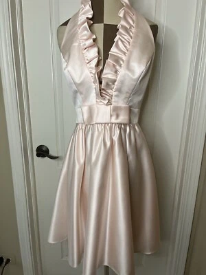 Vestido top halter con volantes rosa bebé novia Allure Foto 1 de 4