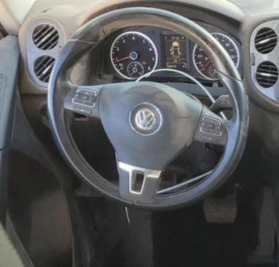 2013 Volkswagen Tiguan LH Driver Steering Wheel Airbag OEM - Image 1 of 3