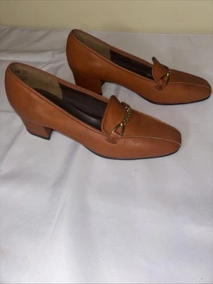 Zapatos de tacón Air Step vintage de cuero suave marrón talla 8 Foto 1 de 4