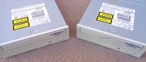 (2) PLEXTOR PX-W5224TA CD-RW DRIVES IDE 40PIN TESTED WORKING - Picture 1 of 4