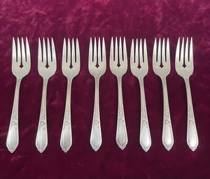 LOT OF 8 Oneida Camille 1937 Salad Dessert Forks Community Par Plate - Picture 1 of 7