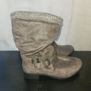 Torrid 11.5 WW Gray Sweater Trim Boots NWT Stylish Rubber sole Winter Fall - Picture 1 of 8