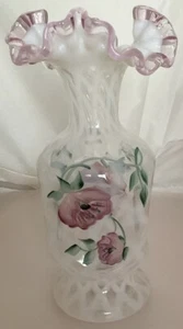 FENTON PINCHED VASE "FRENCH OPALESCENT TRELLIS DIAMOND OPTIC" ROSE CREST - Bild 1 von 14