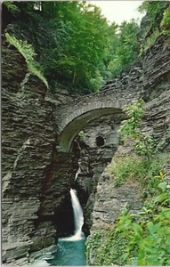 Sentry Bridge, Watkins Glen, New York - Unposted Postcard - Bild 1 von 2