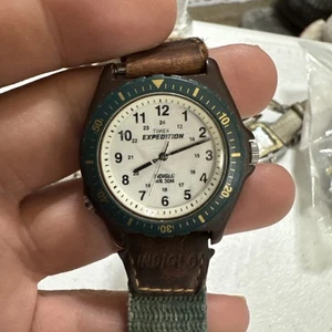 Reloj Hombre Timex Expedition Vintage Estilo Buzo Verde 1996 37mm Necesita Batería - Imagen 1 de 1
