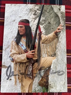 handsignierte AK Gojko Mitić Serbien /DDR Schauspieler - Winnetou - Bild 1 von 2