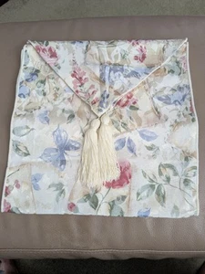 Floral Tapestry Table Runner with Tassels 35 L add 5" for Tassels 12 3/4 W  VTG - Picture 1 of 4