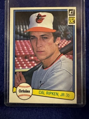 Lote de 100 tarjetas de béisbol Cal Ripken Jr. 1982 Donruss Rookie Baltimore Orioles Salón de la fama Foto 1 de 4