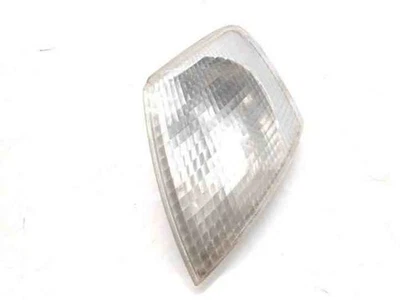 Segnale di svolta anteriore sinistro VW PASSAT Variant B5 3B6 41571 3B0953123C 1998 - Immagine 1 di 4