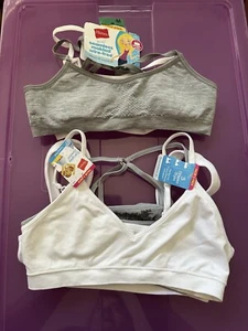 Girls Beginner Bras Hanes Size m - NEW WITH TAGS - LOT OF 5 - Picture 1 of 6
