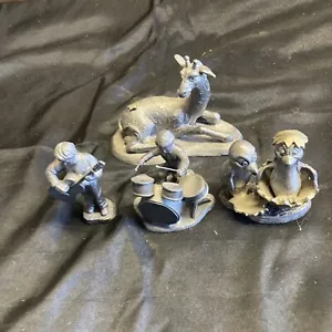 4 Pcs Michael Ricker Figurines Giraffe ,penguins, Drummer, Guitarf - Picture 1 of 7