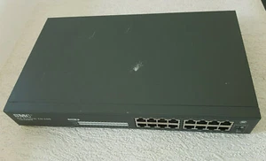 SMC - Interruttore - SMC-EZ1016DT - Reti Ez 16-Port 10/100 - Usato - Picture 1 of 7