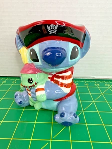 Stitch Halloween Pirat Figur Tasse mit Scrum Disney Zrike Brandneu Handwerker - Bild 1 von 7