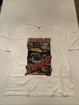 2009 Monster Jam Graphic Tee Size XL - Grave Digger Max Destruction Monster Mutt - Image 1 of 4