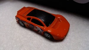 2001 Matchbox Volkswagen W12 Concept Orange Daffy Duck 1:59 Scale China - Picture 1 of 2