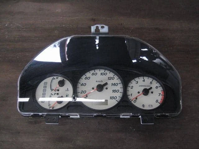 Velocímetro MAZDA Premacy 2002 TA-CP8W [usado] [PA67477758] Foto 1 de 1