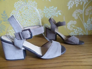 GEOX Respira sandales cuir daim beige talon carré T 39 Très peu portées - Imagen 1 de 11