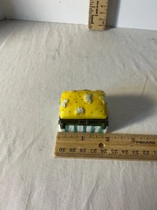 Two’s company Trinket box Sand and shells pattern - Picture 1 of 5