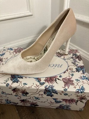 Zapatos de salón de gamuza para mujer Antonio Melani talla 8,5 nuevos con caja Foto 1 de 4