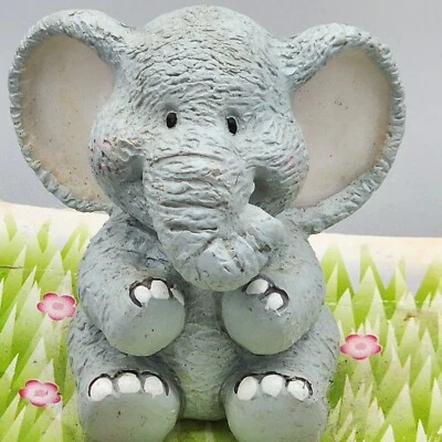 Baúl de resina de elefante de 1" lindo bebé sonriente gris blanco uñas decoración divertida Foto 1 de 4