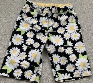 Gymboree LADY DAISY black white yellow daisies print Bermuda shorts Sz 8 - Picture 1 of 3