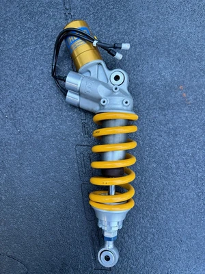 Amortiguador trasero Ducati Panigale Ohlins suspensión trasera OEM eléctrico Foto 1 de 4