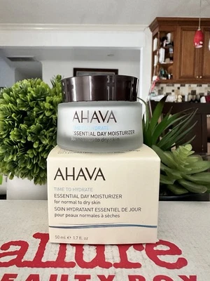 Crema hidratante de día esencial AHAVA Time To Hydrate para piel normal a seca 1,7 fl oz Foto 1 de 4
