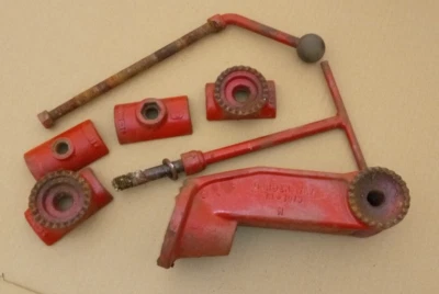 Troy Bilt Horse Garden Way Tiller - Mango de barra en T abrazaderas de base TH-1019 [12a] Foto 1 de 4