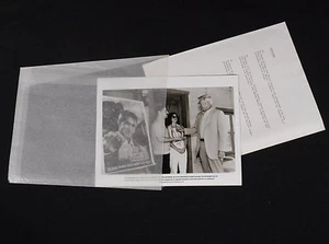 PSYCHO III 1986 * ANTHONY PERKINS * CANDID PHOTO SET WITH CAPTION SHEET * RARE!! - Picture 1 of 6